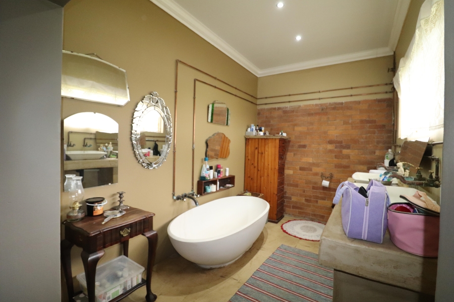 6 Bedroom Property for Sale in Ventersburg Free State